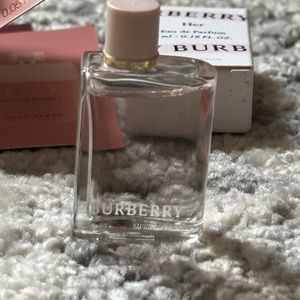 BurBerry Her  Eau de Parfum Size 5ml/0.16 FL.OZ